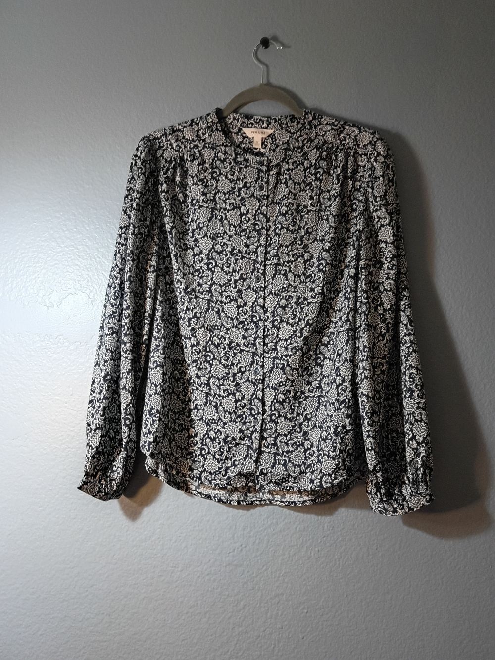 per una Navy and White Floral Button-Front Blouse